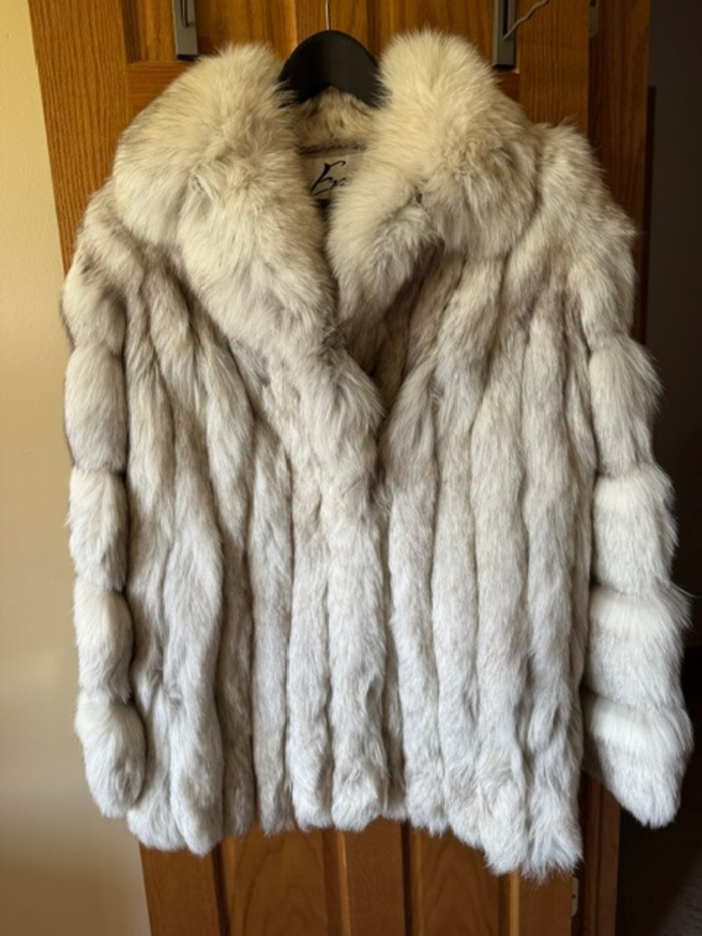 Evan’s Furrier vintage blue arctic fox Women's Jacket, size 10/12
